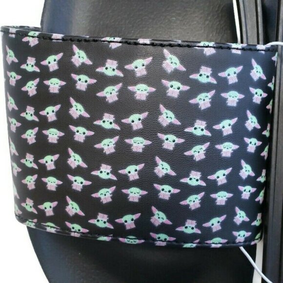 Star Wars Mens Size 11/12 THE MANDALORIAN The Child Slides Sandals Flip Flops - Picture 4 of 7